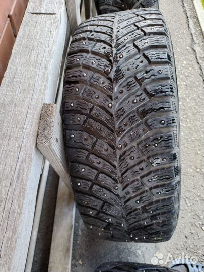 Michelin X-Ice North 4 205/55 R16 94T