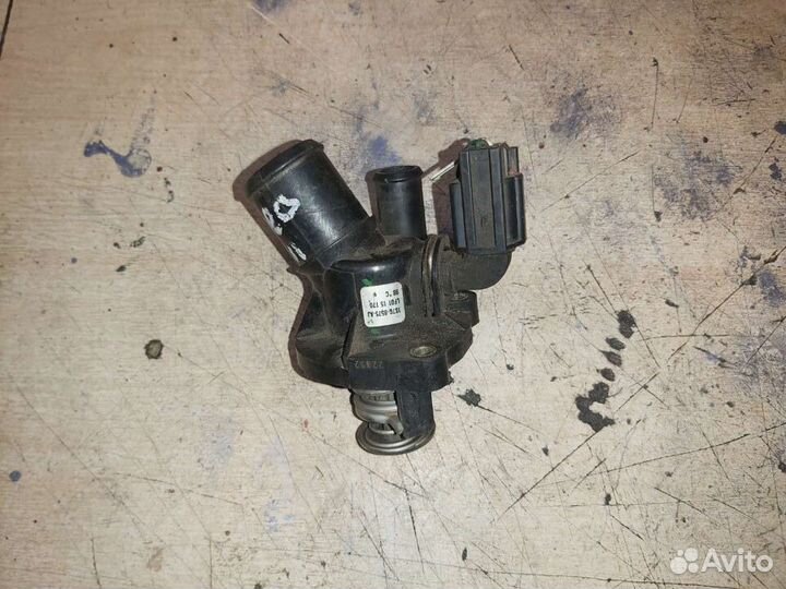 Корпус термостата Ford Mondeo III 2.0 1S7G-8575-AJ