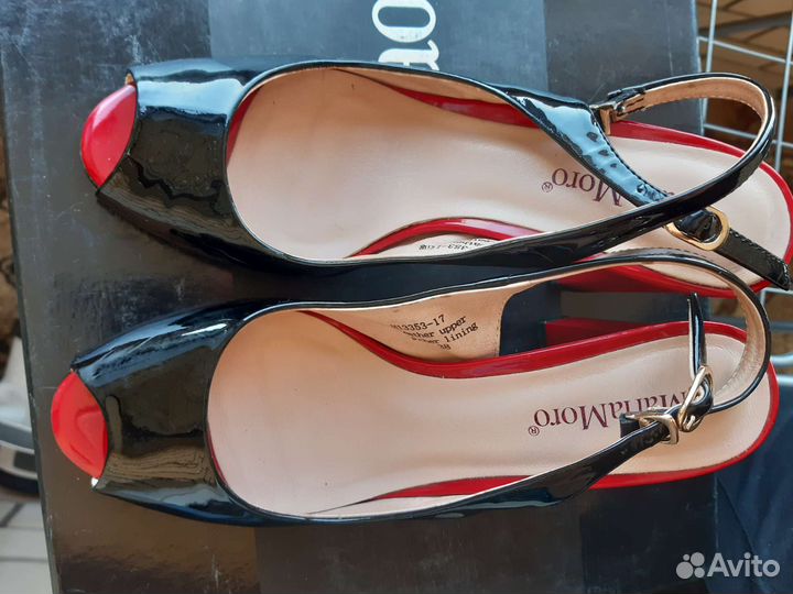 Босоножки 38