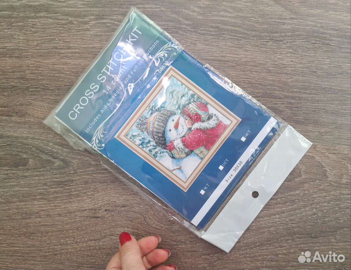 Набор для вышивания. Девочка и снеговик