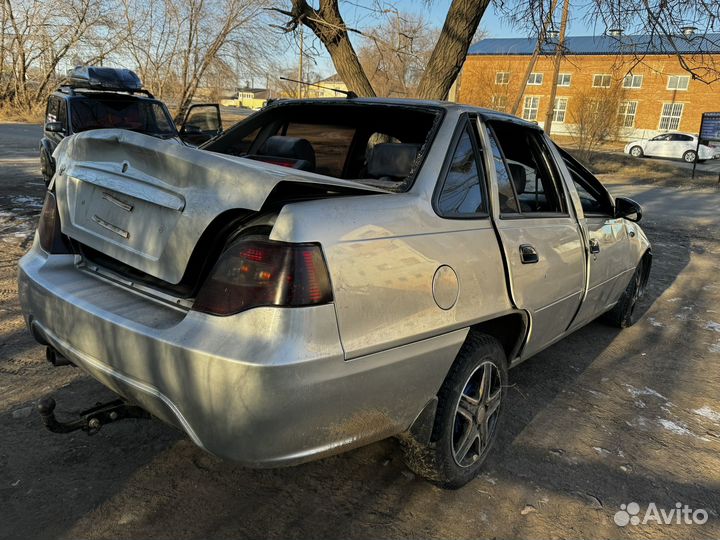 В разборе Дэу нексия 1.5 запчасти авторазбор