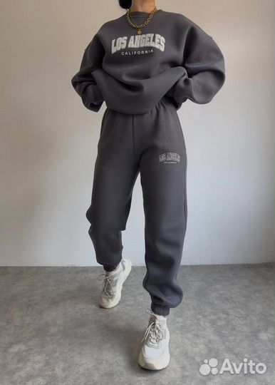 Спортивный костюм женский теплый