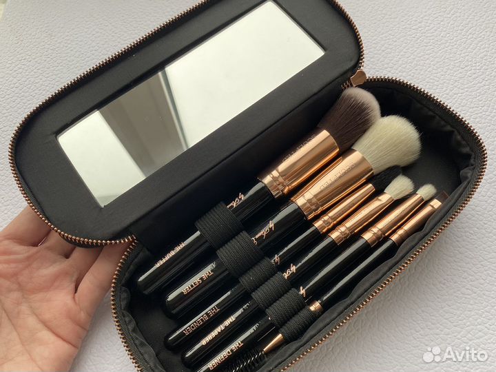 Набор кистей для макияжа Essentials