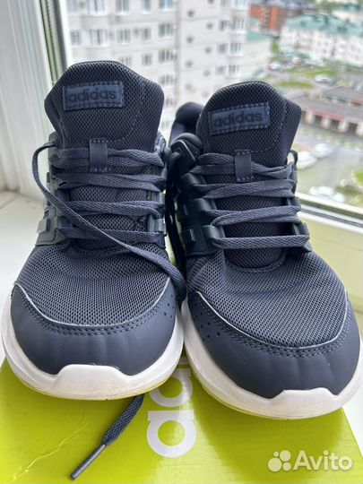 Кроссовки adidas