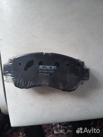 Тормозные колодки передние и задние tayota чайзер