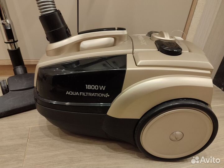 Пылесос vitek VT-8100 с аквафильтром