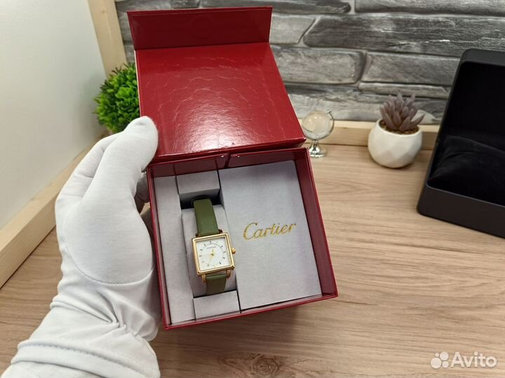 Часы Cartier женские