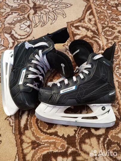 Коньки хоккейные детские