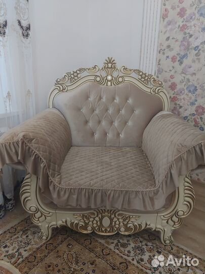 Диван с креслами