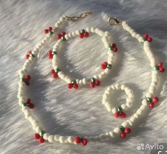 Набор украшений из бисера