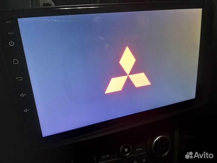 Магнитола mitsubishi Pajero 4