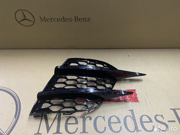 Решетка в бампер Mercedes W223
