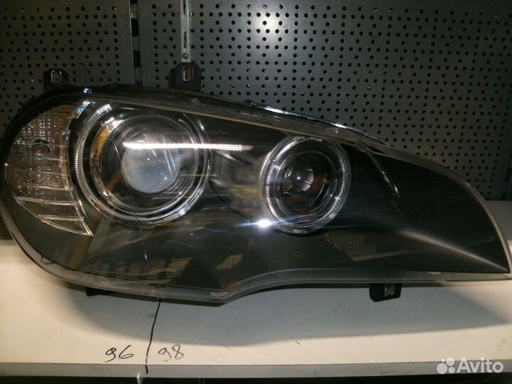 Ксеноновая фара BMW X5 E70