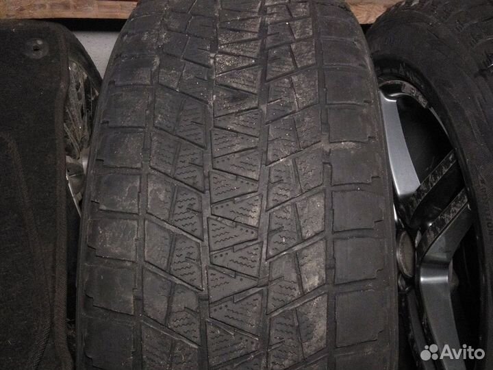 Bridgestone Blizzak DM-V1 275/55 R20