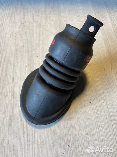 Пыльник рулевой колонки Toyota Corolla 180 1ZR-FE