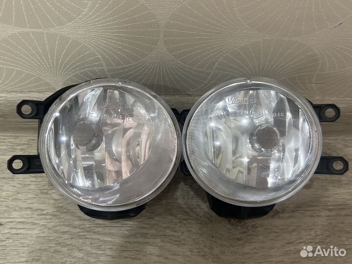 Противотуманные фары Toyota Corolla E180