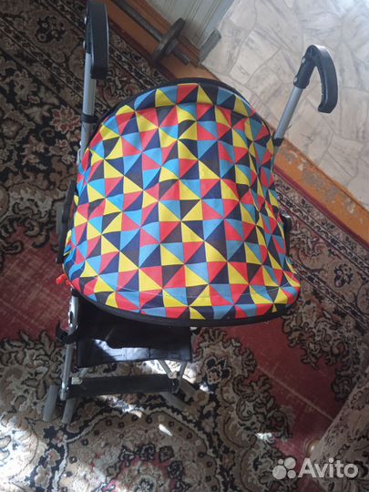 Прогулочная коляска трость