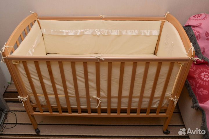 Детская кроватка