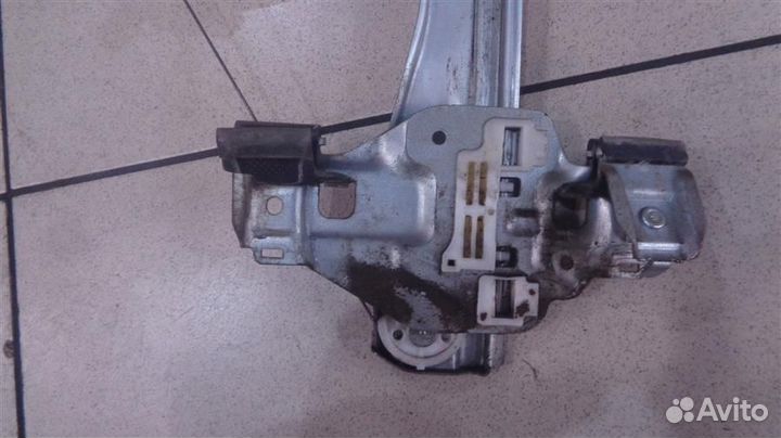 Стеклоподъемник задний левый механический Chevrol
