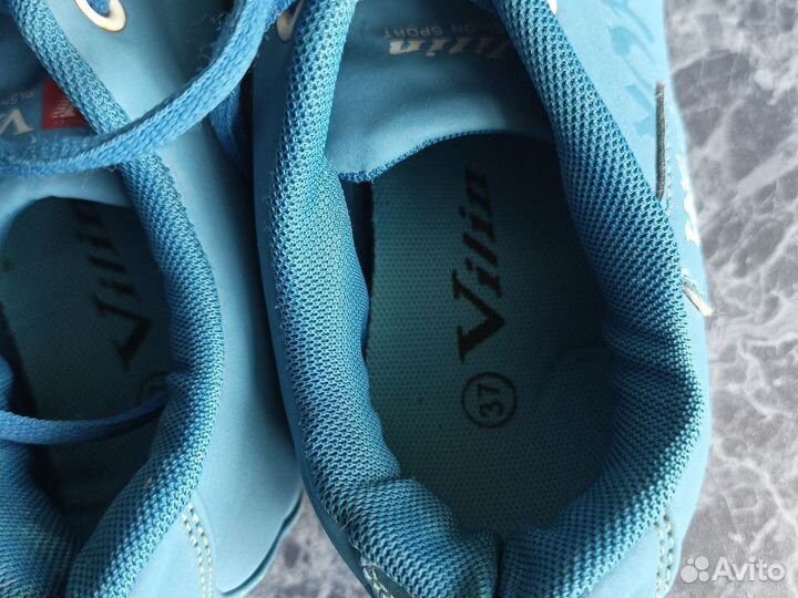 Кроссовки женские 37 размер