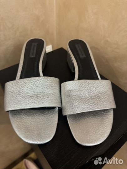 Шлепанцы кожа серебряные 39