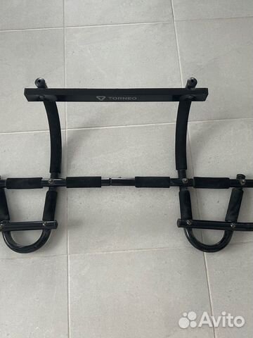 Турник дверной накладной Torneo A-900