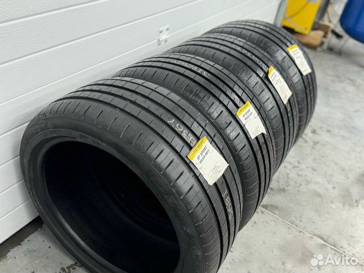 Dunlop SP Sport Maxx 060+ 275/40 R19 и 245/45 R19 102Y