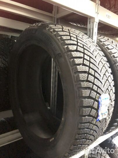 Michelin X-Ice North 4 265/45 R21