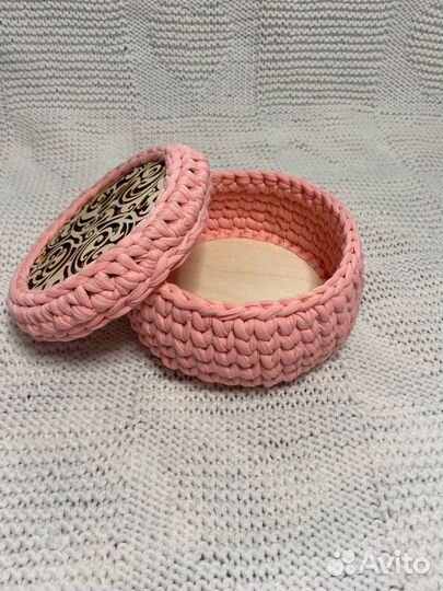 Корзинка вязаная