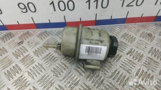 Бачок гу nissan navara D40 (80X05NO01)