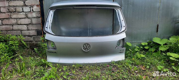 Задняя дверь tiguan