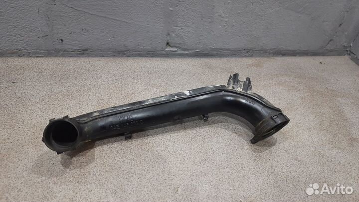 Патрубок интеркулера 1.2 cjza Skoda Octavia A7