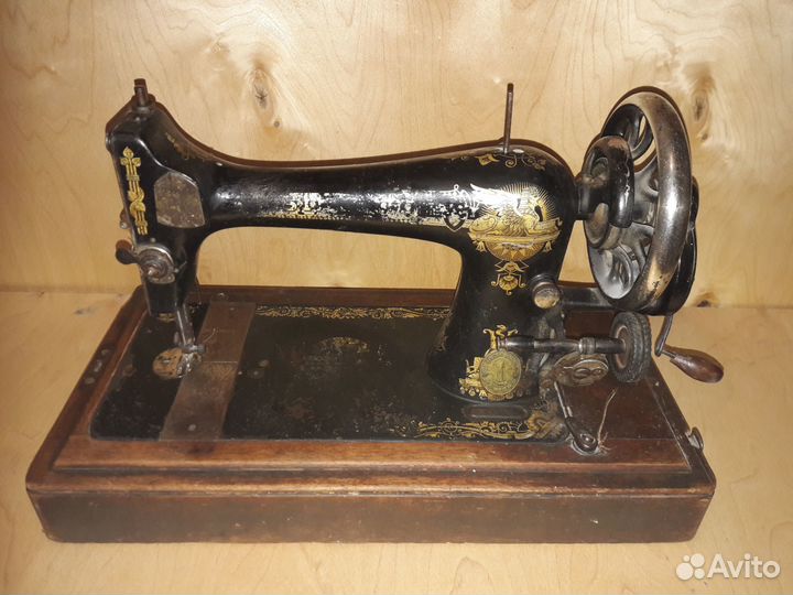 Швейная машинка Singer