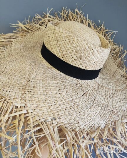 Соломенная шляпа женская