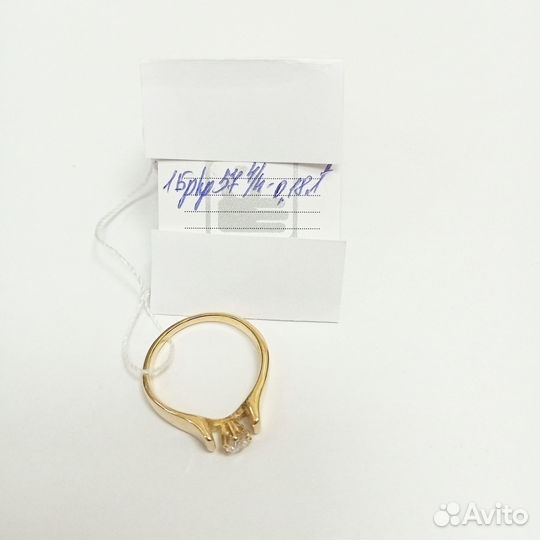 Золотое кольцо с бриллиантом 17р