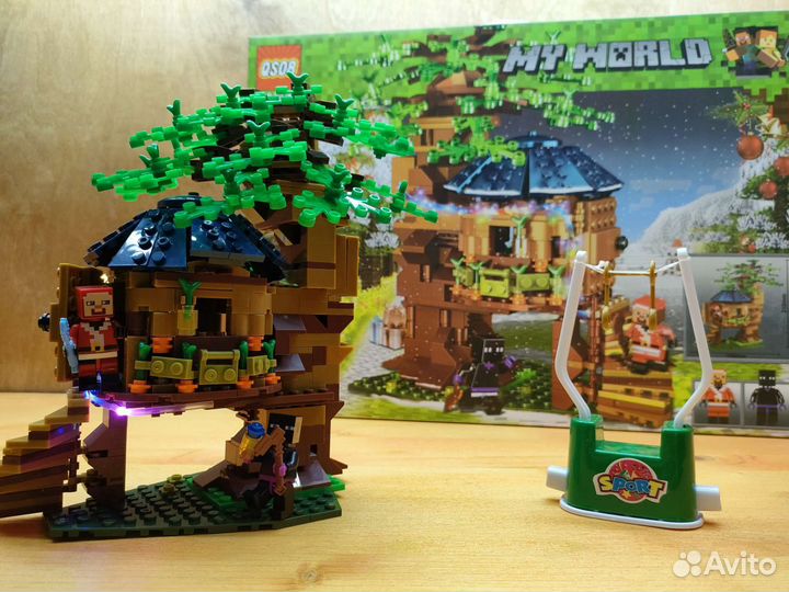 Лего Майнкрафт конструктор Домик на дереве 44089