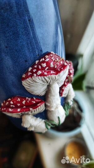 Кружка с декором из полимерной глины Мухоморы