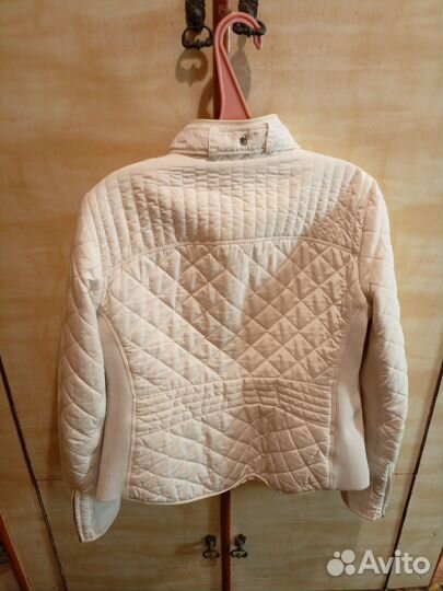 Курточки женские фирменные