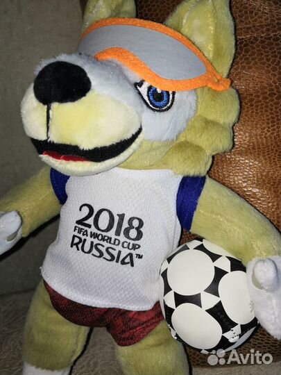 Игрушка fifa 2018 волк