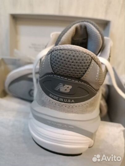 Кроссовки New balance 990 v6