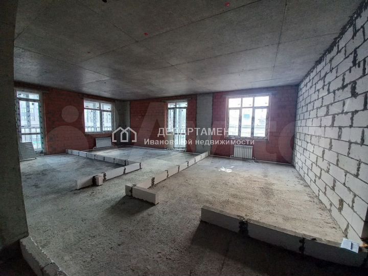 3-к. квартира, 118 м², 4/10 эт.