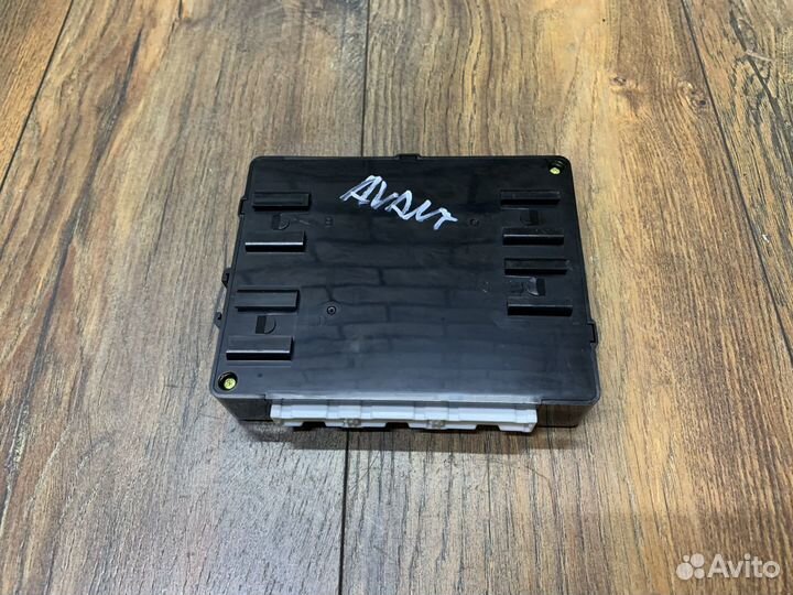 Hyundai Avante Блок управления центральным замком