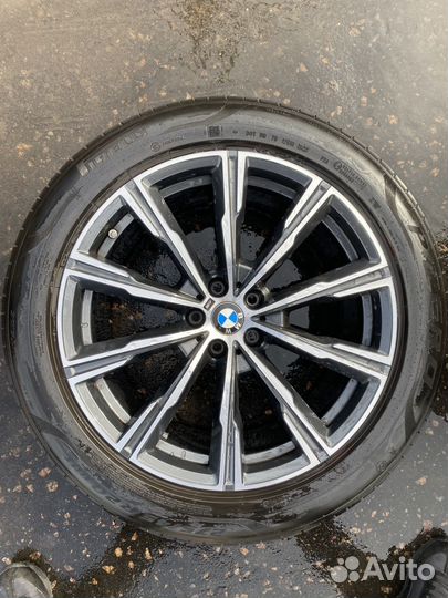 Pirelli P Zero 275/45 R20 и 305/40 R20