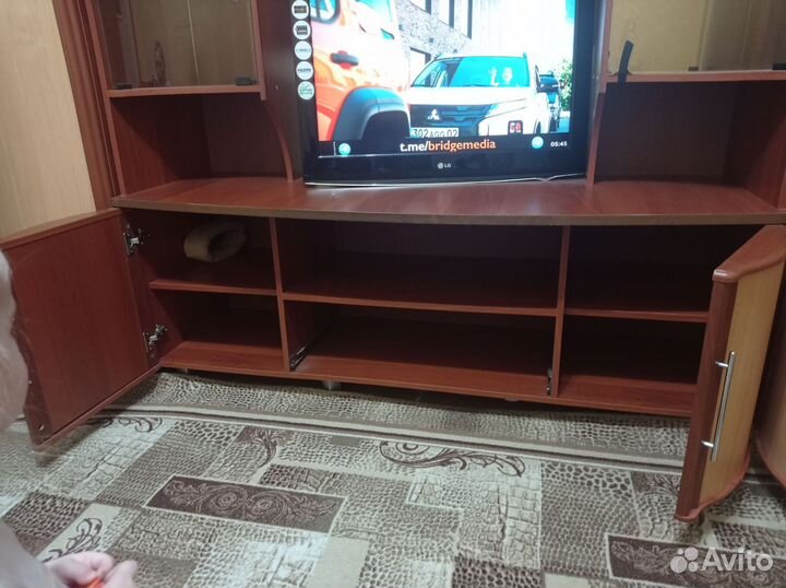 Стенка в гостиную бу