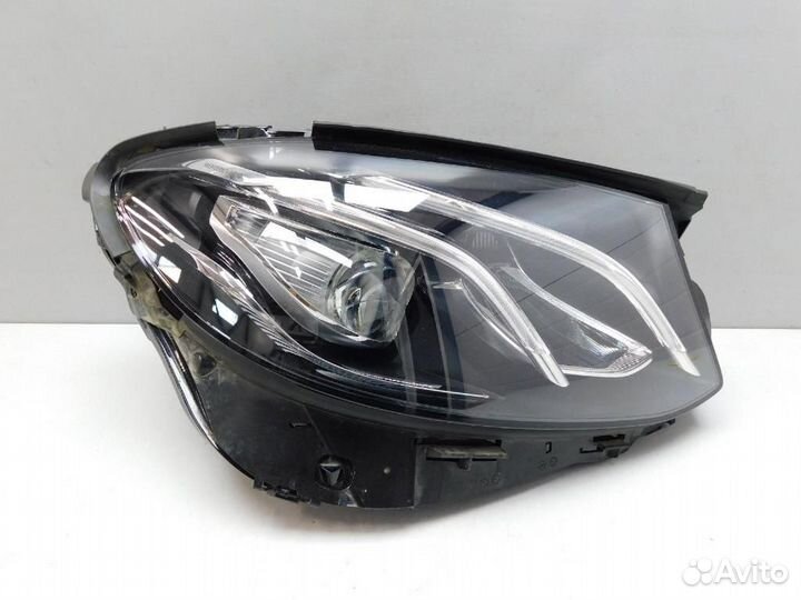 Фара правая Mercedes-Benz E-Class