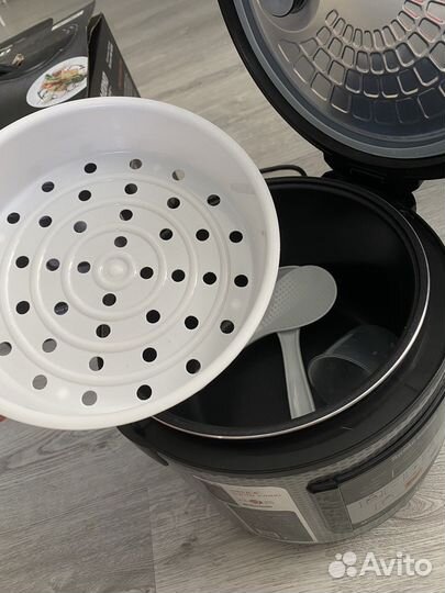 Мультиварка Redmond RMC-M224S