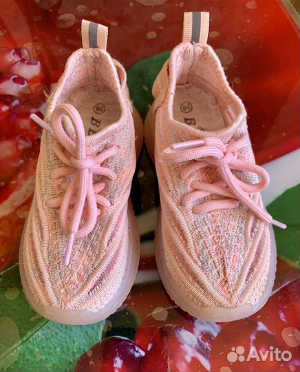 Кроссовки для девочки 25