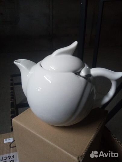 Заварочный чайник, чайные и кофейные пары