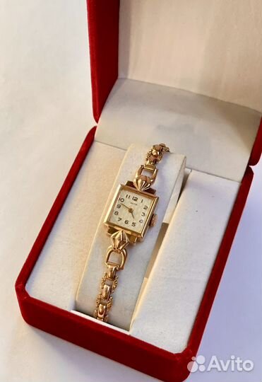 Золотые часы Заря с браслетом 23,5 гр 583 проба