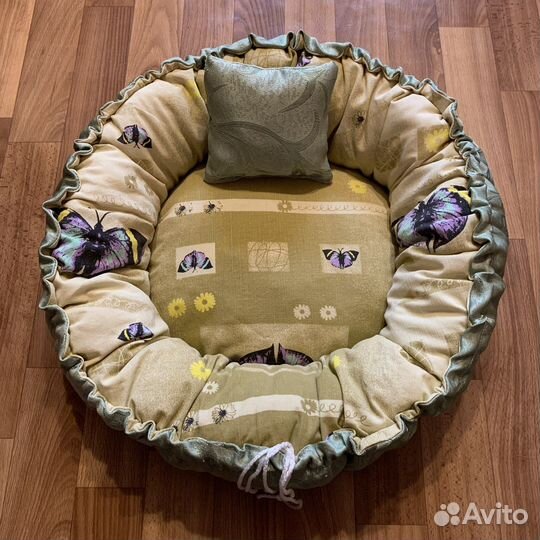 Лежанка для кошек и мелких собак